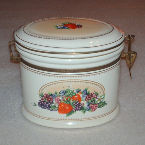 Knotts Berry Farm ceramic advertising canister - Picture 1 of 9